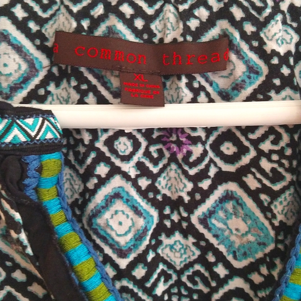 A Common Thread Size XL - Picture 2 of 4